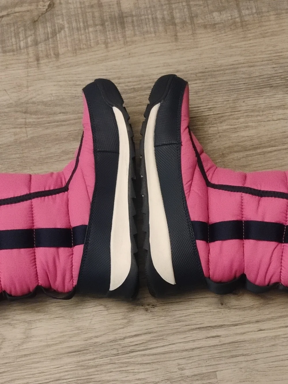 Sorel Kids Pink and Navy Puffer Winter Boots Size 4
